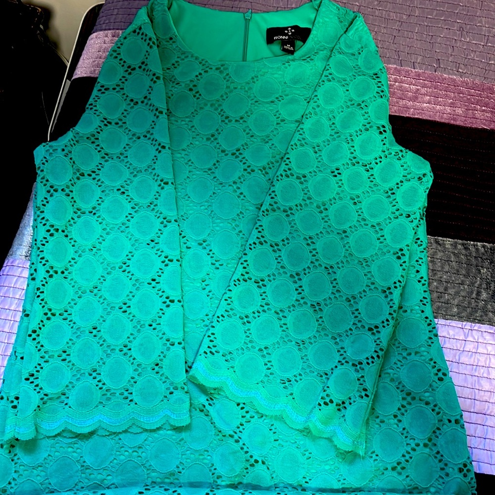 Elbow sleeves lace construction lined back zipper closer